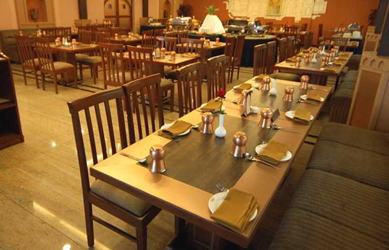 Aj International Hotel Бангалор Екстериор снимка
